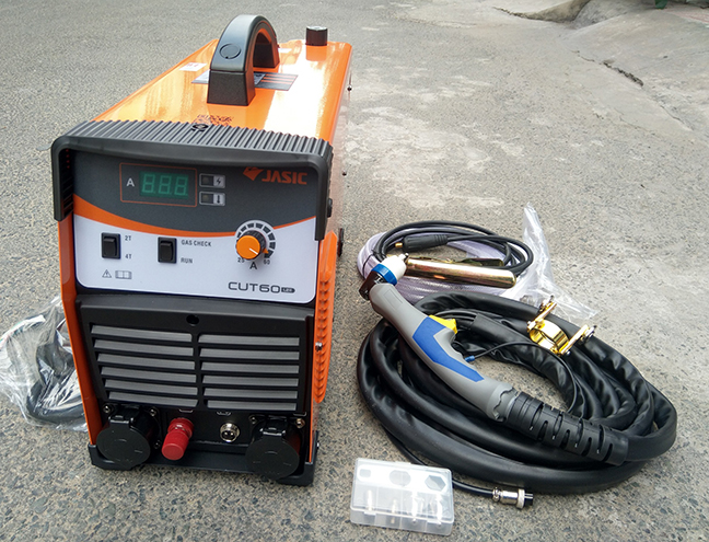 Máy cắt Plasma Jasic CUT60 L211