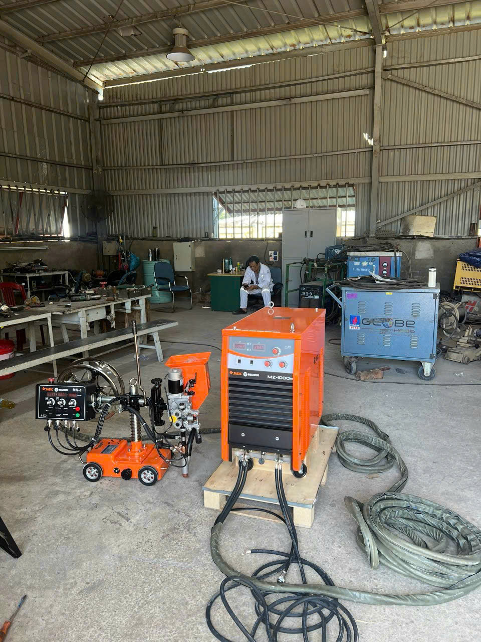 Máy hàn hồ quang chìm Jasic MZ1000 M308