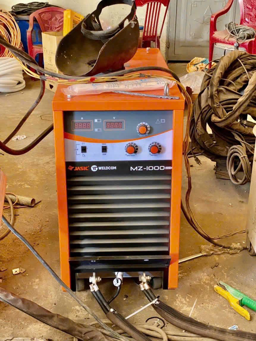 Máy hàn hồ quang chìm Jasic MZ1000 M308