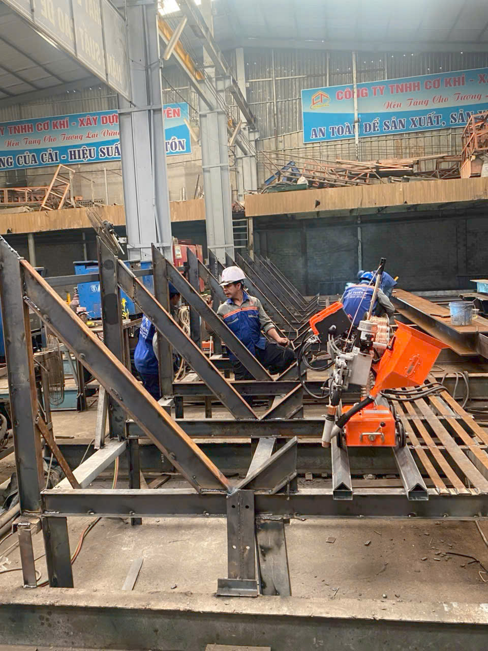 Máy hàn hồ quang chìm Jasic MZ1250 M312 II MAX20